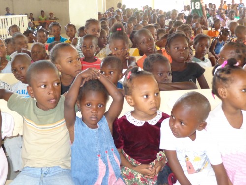 Nous avons fait une représentation spéciale pour les enfants de l'église.